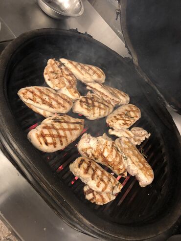 Повара: Шеф повар богатый опыт работы более 12 лет. Работал в Москве элитных — 37