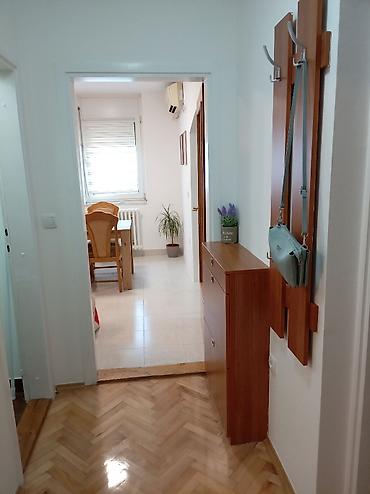 kuce srbobran: Izdajem namešten stan od 43m2 po strukturi jednosoban pregrađen u — 1