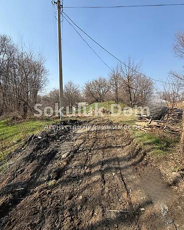 Продажа коттеджей и домов: 🏠Продается дом в с. Сокулук 🟡Комнаты: 3 🟡Участок: 3 соток 🟡Отопление — 4