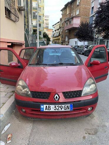 Renault: Renault Clio: 1.4 l | 2001 year | 157000 km. Hatchback