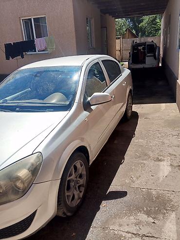 Транспорт: Opel Astra: 2008 г., 1.6 л, Робот, Бензин, Седан — 2
