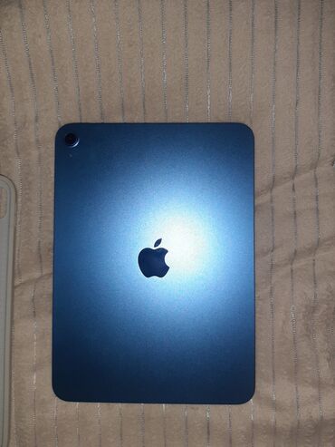 сколько стоит айпад в баку: İpad inc 11a 16 128 yaddaş 100% pil 14 dövrüye 40 gündü alınıb Ekran