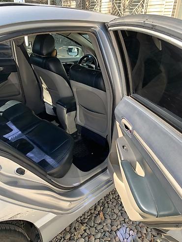 чехол на сивик: Honda Civic: 2008 г., 1.3 л, Вариатор, Гибрид, Седан — 9