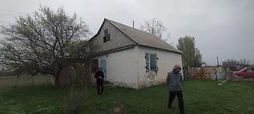 Кыймылсыз мүлк: Продаются земельный участок с домом. Дача находится 11 км от города — 6