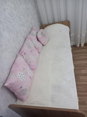 palçıq: Oğlan və qız üçün, Yeni, Çarpayı, Bazasız, Matras ilə, Siyirməli — 4