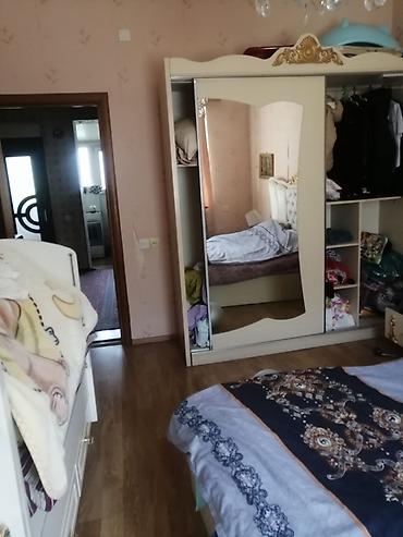 Otaqların satışı: Ev satılır Təsvir:4/4 balkonlar baglidi cəmi bir qonşu var - Yataq — 1
