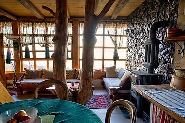 Kuće na prodaju: 280 kv. m, 10 soba — 12