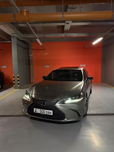 Lexus: Lexus ES: 2019 г., 2.5 л, Вариатор, Гибрид, Седан — 2