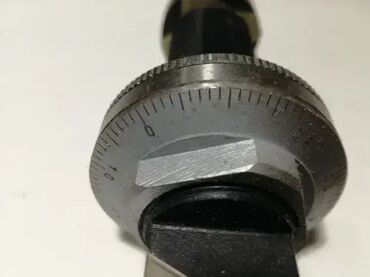 Ostali uređaji: Strugarski noz Fi 24x82 za ekscentar glave (4502) Strugarski noževi — 4