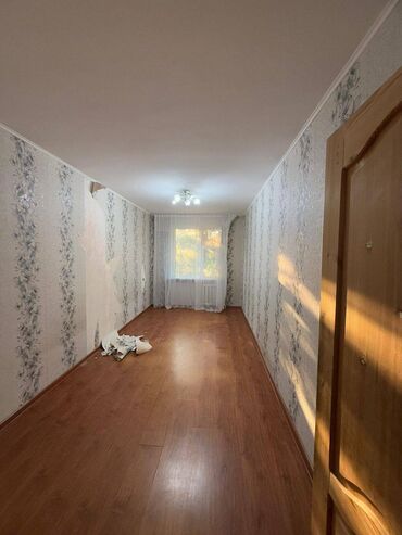 1 комнатная квартира 8 мкр: 3 комнаты, 60 м², 104 серия, 2 этаж, Евроремонт