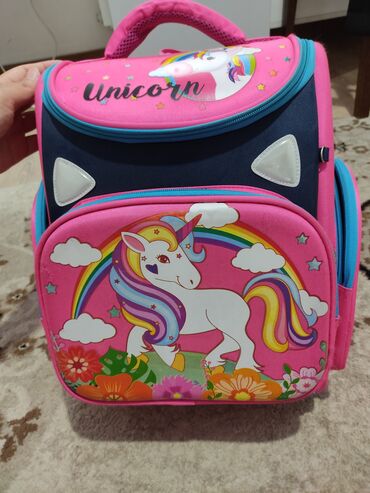 Детский мир: Продаю качественный рюкзак в хорошем состоянии всего за 500 сом