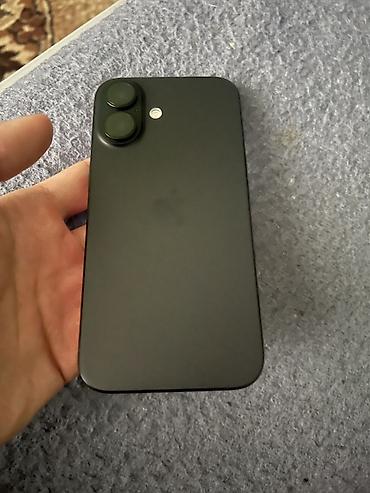 Apple iPhone: IPhone 16, Б/у, 128 ГБ, Черный, Зарядное устройство, Защитное стекло, Чехол, 99 % — 1