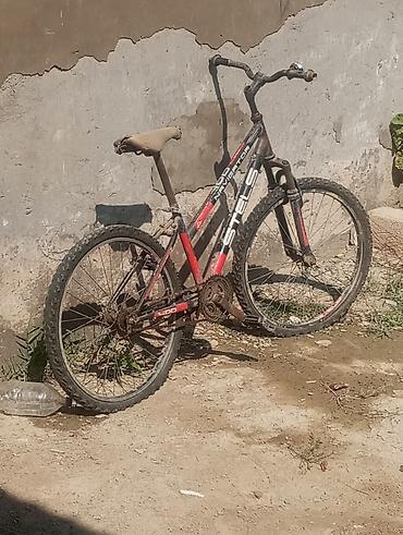 stels navigator 380: STELS Navigator 400 dağ velosipedi - Çərçivə: polad, aşağı enişli — 1