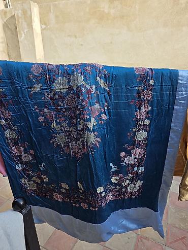 Текстиль: Mavi çalarlarında zərif naxışlı örtük. - Material: parıltılı — 1