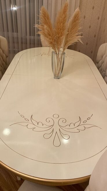 Stullar: Qonaq otağı üçün, Açılan, Oval masa