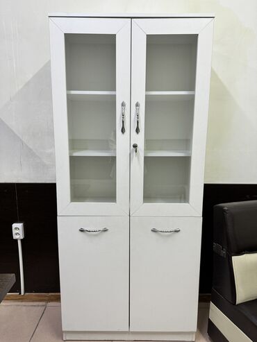 металические шкафы: Комплект офисной мебели, Шкаф, цвет - Белый, Б/у