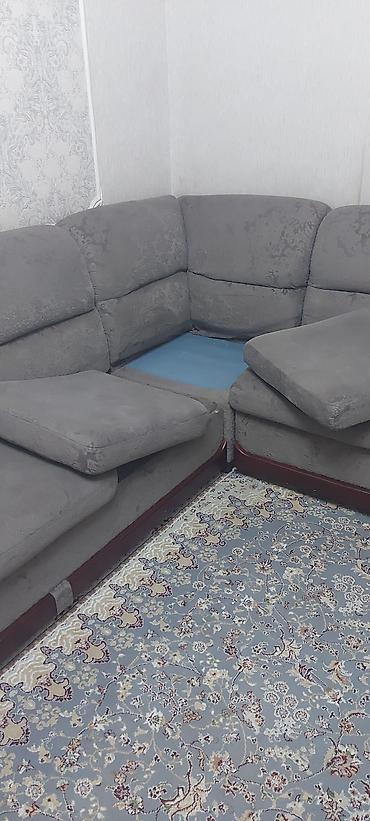 Диваны: Продаю диван угловой(б/у) раздвижной, с бельевым ящиком. Произ-во kg — 5