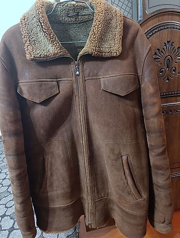 2xl neçə razmerdi: Kişi üçün qəhvəyi rəngli təbii dərini xatırladan şerpa/çatmalı kürk — 1
