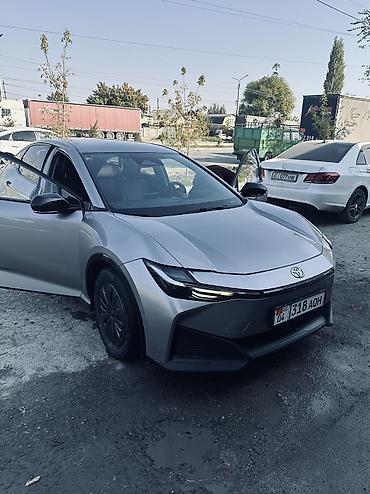 wuling mini ev: Toyota bZ3: 2023 г., Электромобиль, Седан — 4