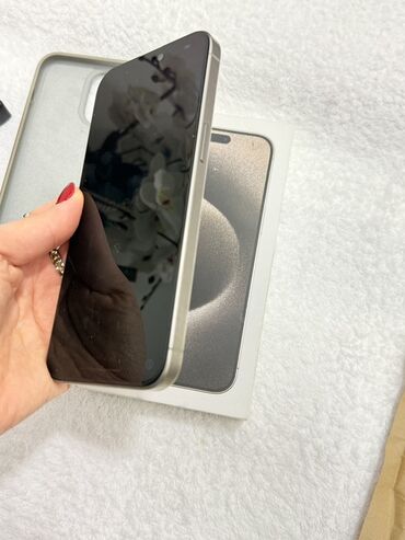 Apple iPhone: IPhone 15 Pro, Natural Titanium, Face ID — 3