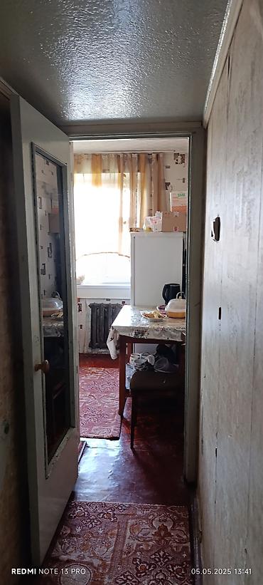 токмак: 3 комнаты, 58 м², 104 серия, 5 этаж, Старый ремонт — 10