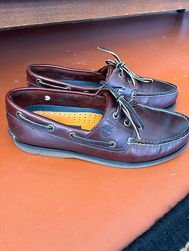 Ayaqqabılar: Timberland kişi kayık ayaqqabı.
Yaxsi veziyyetdedir 
Ölçü: 42 — 3