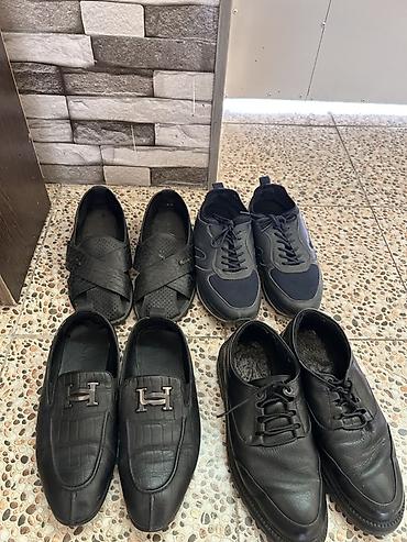 Kişi ayaqqabıları Satışda bir neçə cür kişi ayaqqabısı mövcuddur lalafo.az -da Kişi ayaqqabıları Satışda bir neçə cür kişi ayaqqabısı mövcuddur