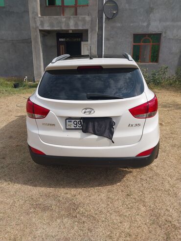 Hyundai: Hyundai ix35: 2 l | 2013 il Krossover — 4