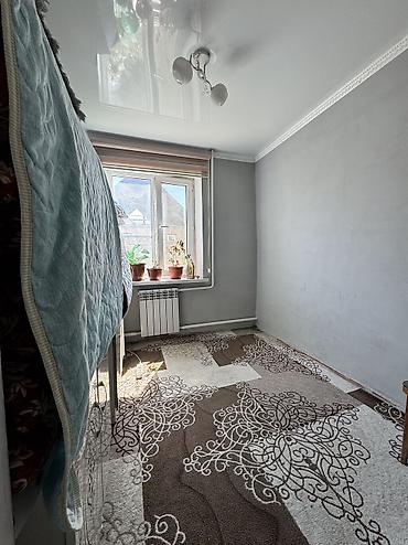 Продажа коттеджей и домов: Срочно продается дом Район рынок Дордой Участок 2.5 соток Площадь 70 — 4