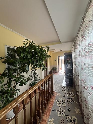 Продажа коттеджей и домов: Дом| Ала Тоо 1| 8СОТОК | Район - Ж.М.Ала Тоо Кол. комнат - 8 Кол — 9