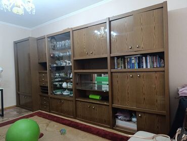 продаю полку: Гарнитур для зала, Шкаф, Дерево