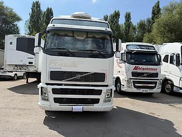12 балон: Тягач, Volvo, 2003 г., Без прицепа — 1