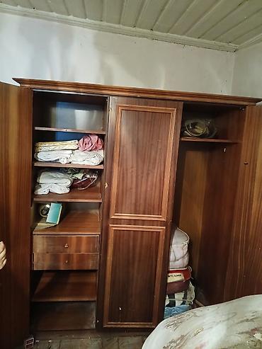 taxta dikt: Üçqapılı geyim dolabı və ayrıca ikiqapılı şkaf dəsti - Material: ağac — 2
