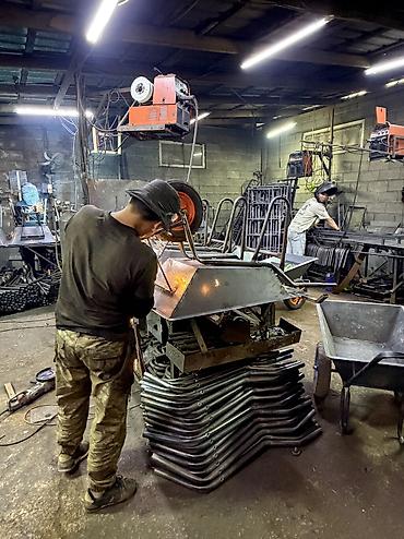 Сварщики: Вакансия: сварщик на изготовление тачек (Metal Service) Описание — 5