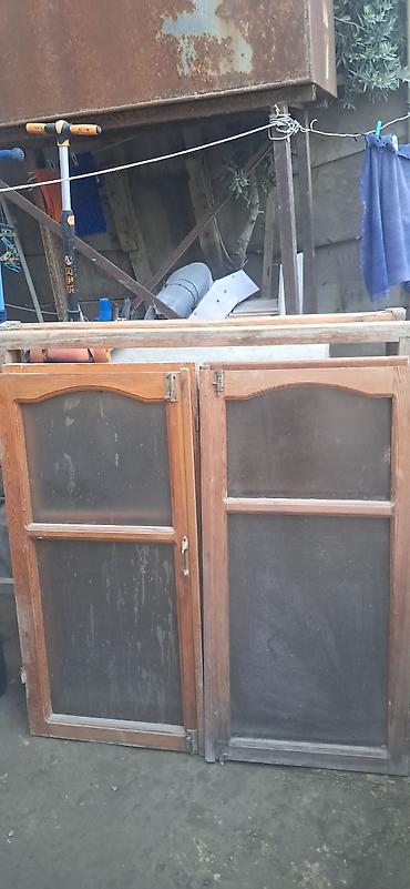 yumru pencere: Taxta çərçivəli iki ədəd pəncərə/qapı qanadı - Material: təbii ağac — 1