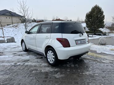 toyota seqouia: Toyota ist: 2003 г., 1.3 л, Автомат, Бензин, Седан