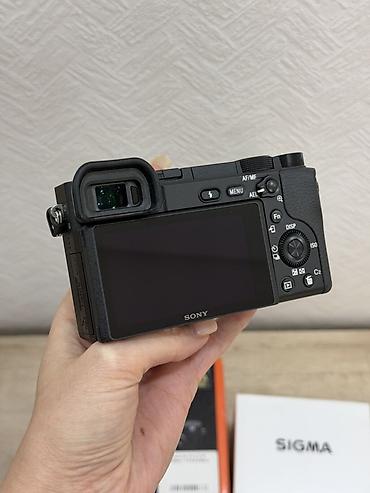 mini 4k: Продаю Sony A6400 в комплекте с двумя объективами: — китовый Sony — 2