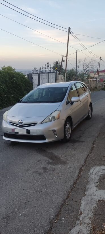 priora 2012: Toyota Prius: 1.8 l | 2012 il Universal