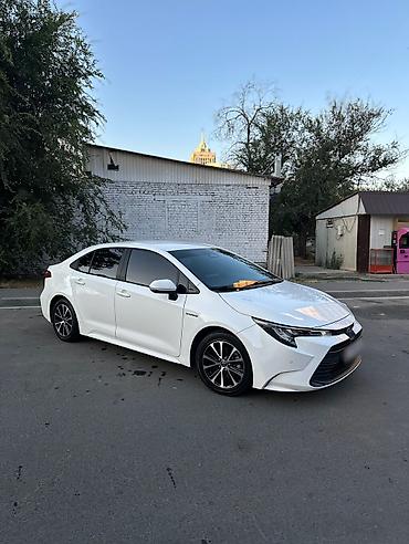 voxy noah: Toyota Corolla: 2023 г., 1.8 л, Вариатор, Гибрид, Седан — 5