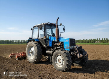 Тракторы МТЗ (Беларус): Срочно срочно срочно Продается МТЗ 1221 в идеальном состоянии. Новые at lalafo.kg — 1 Тракторы МТЗ (Беларус): Срочно срочно срочно Продается МТЗ 1221 в идеальном состоянии. Новые — 1