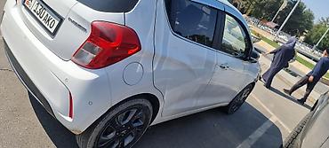шевроле еквінокс: Chevrolet Spark: 2018 г., 1 л, Автомат, Бензин, Хэтчбэк — 7