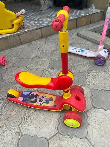 velosiped isiqi: SKUTER YAXSI VEZIYYETDE ISIGI YANIR OXUYUR TECILI 25 AZN — 2