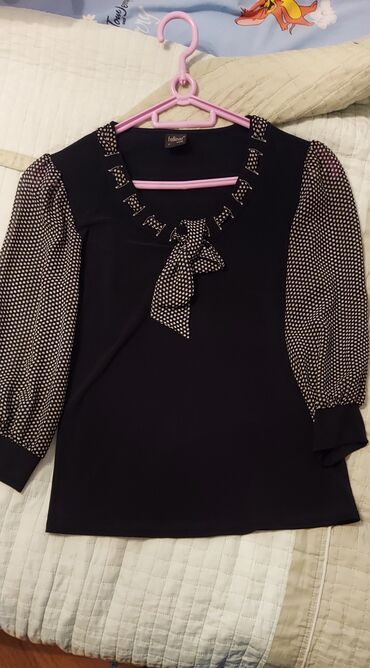 koynekler: Geyinilib 1 defe