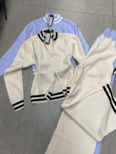 Kompleti: Twin set 🌸
Vel : ( univerzalna ) 🔝
Cena : 3500 din 🔥 na lalafo.rs — 6 Kompleti: Twin set 🌸
Vel : ( univerzalna ) 🔝
Cena : 3500 din 🔥 — 6