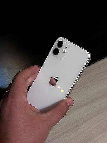 Apple iPhone: IPhone 12, Б/у, 128 ГБ, Белый, Зарядное устройство, Чехол, Защитное стекло, 71 % — 2