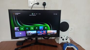 Xbox Series S: Xbox Series S + 2pult + xbox hesabı + 1080p 144hz monitor. Tam hazır