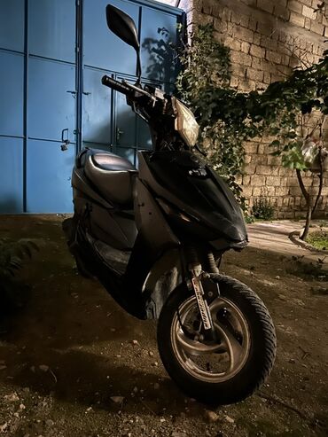 Колье: Moped tam işlək vəziyyətdədir. Otur sur. Xadavoyu idealdır Bir noskaya