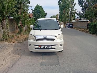 мерс 124 2: Toyota Noah: 2003 г., 2 л, Автомат, Бензин, Минивэн — 1
