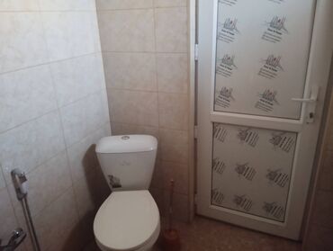 Uzunmüddətli kirayə mənzillər: Yeni təmir olunub, əşyasızdır. Xaçmaz şəh. H.Z.Tağıyev küçəsi ev 8 — 3