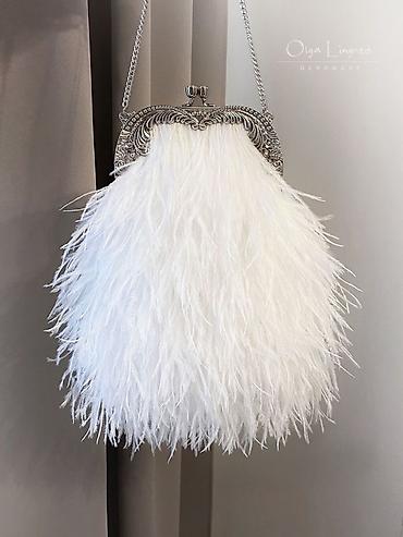 Классические сумки: Вечерняя сумочка из перьев страуса дополнит ваш выход в свет — 9